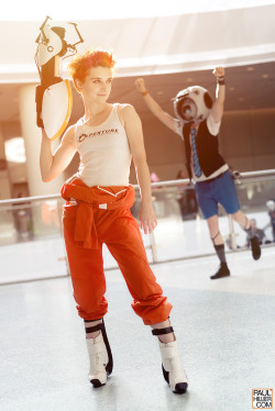 paulhillier:  Two of my favorite nerds; Shane and Poisonne  at Fan Expo 2013 as Chell and Wheatley from Portal.  Facebook | Twitter | Tumblr | paulhillier.com | Flickr 