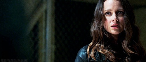 fanofsashaalexander:“I never stopped looking for you.”4x12  ||  4x13  ||  4x21  ||  5x02  ||  5x04