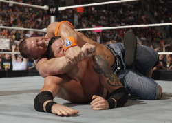 fishbulbsuplex:  John Cena vs. Wade Barrett