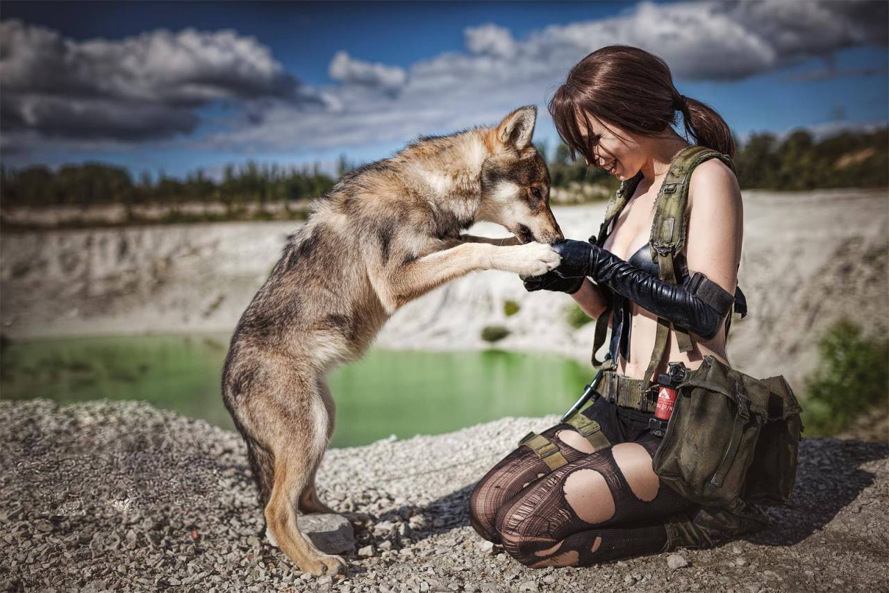 theomeganerd:  Metal Gear Solid V: The Phantom Pain Cosplay by Maul Cosplay &amp; Maja