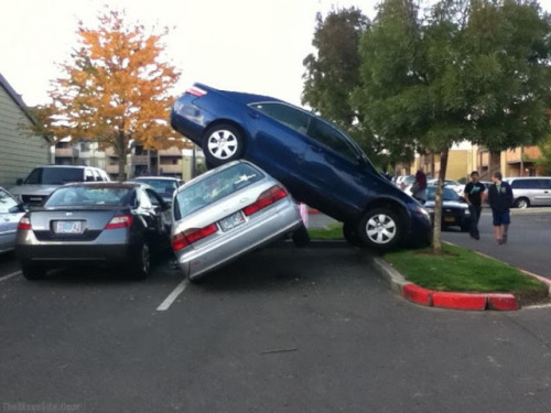pr1nceshawn:  Some people make parking way more difficult than it needs to be. 