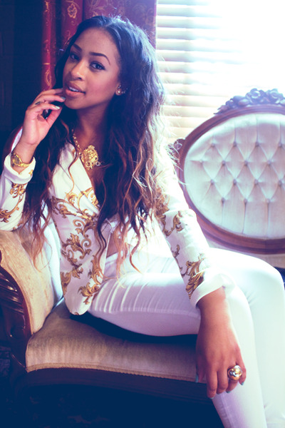 shesbombb:  skye townsend. 