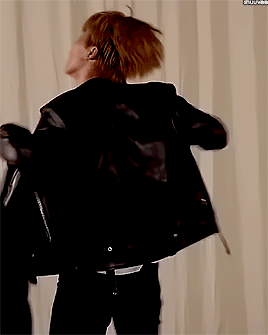 shuuvee:lee chan: “screw jackets”