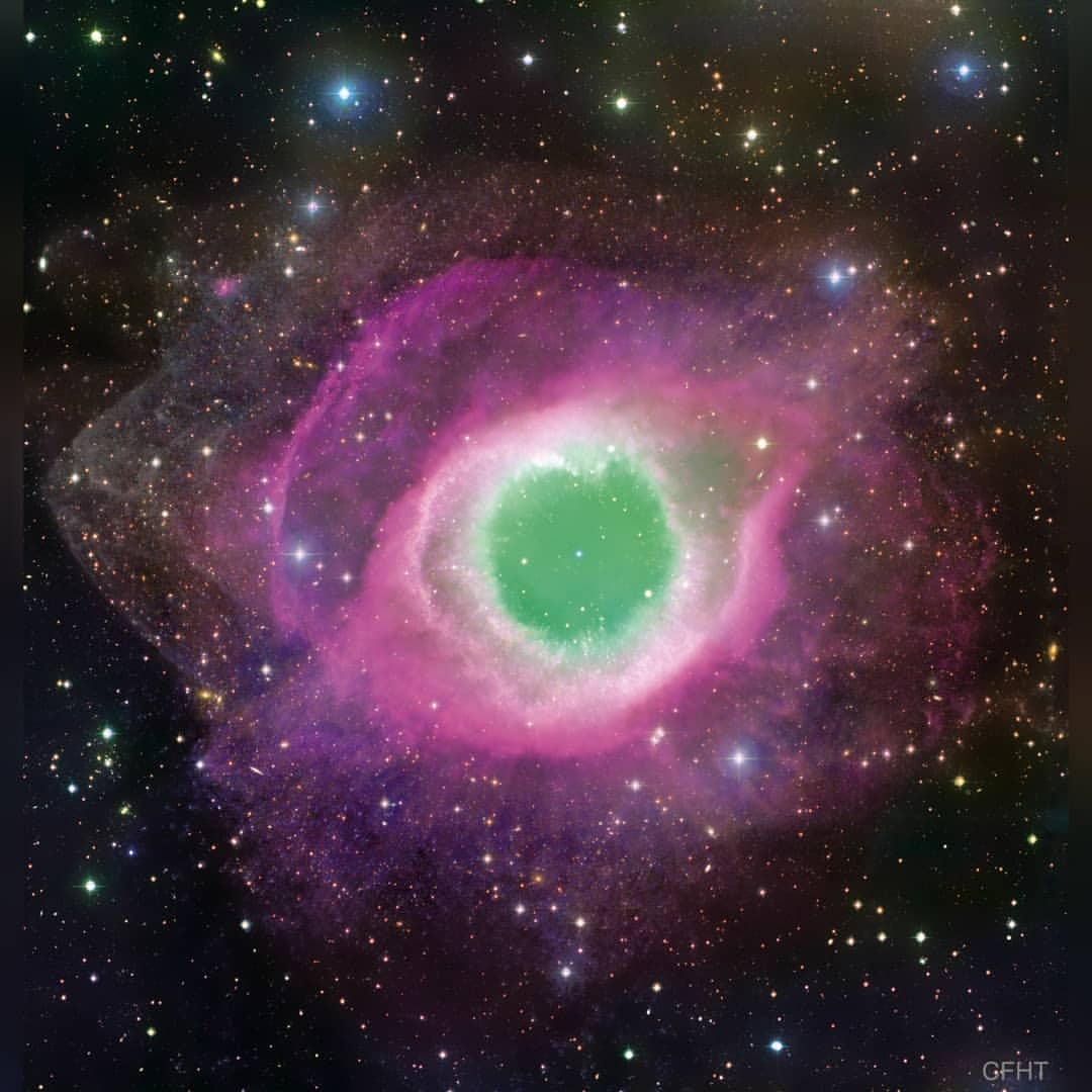 The Helix Nebula from CFHT #nasa #apod #cfht #coelum #helixnebula #ngc7293  #planetarynebula