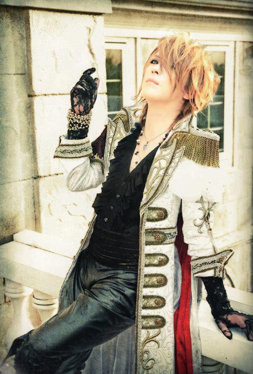 Aristocratic Metal Chick