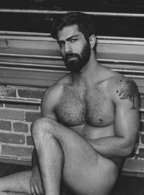 Sex gaymadridboy:  I love men with a beard (Part pictures
