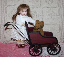 hipstrrrlove:Burgundy Buggy for Small Dolls Prop-sized Display