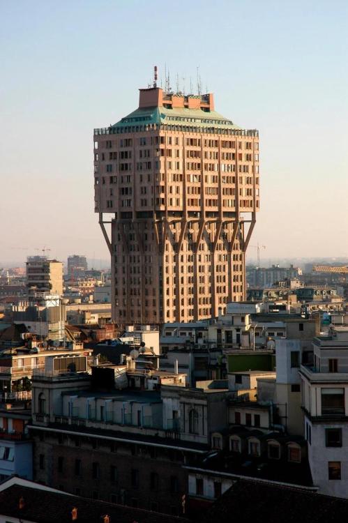 evilbuildingsblog:  The Velasca Tower in Milan, Italy