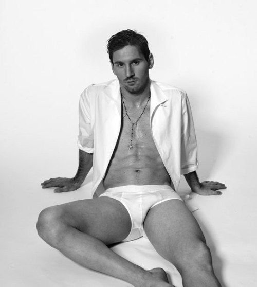 Sex fyleonella:  Lionel Messi for Dolce & pictures