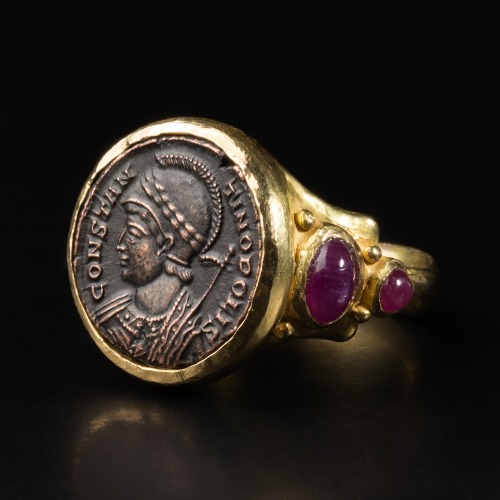 orestease:byronofrochdale:EMPEROR CONSTANTINE COIN RING – ROMAN EMPIREsource: www.galer