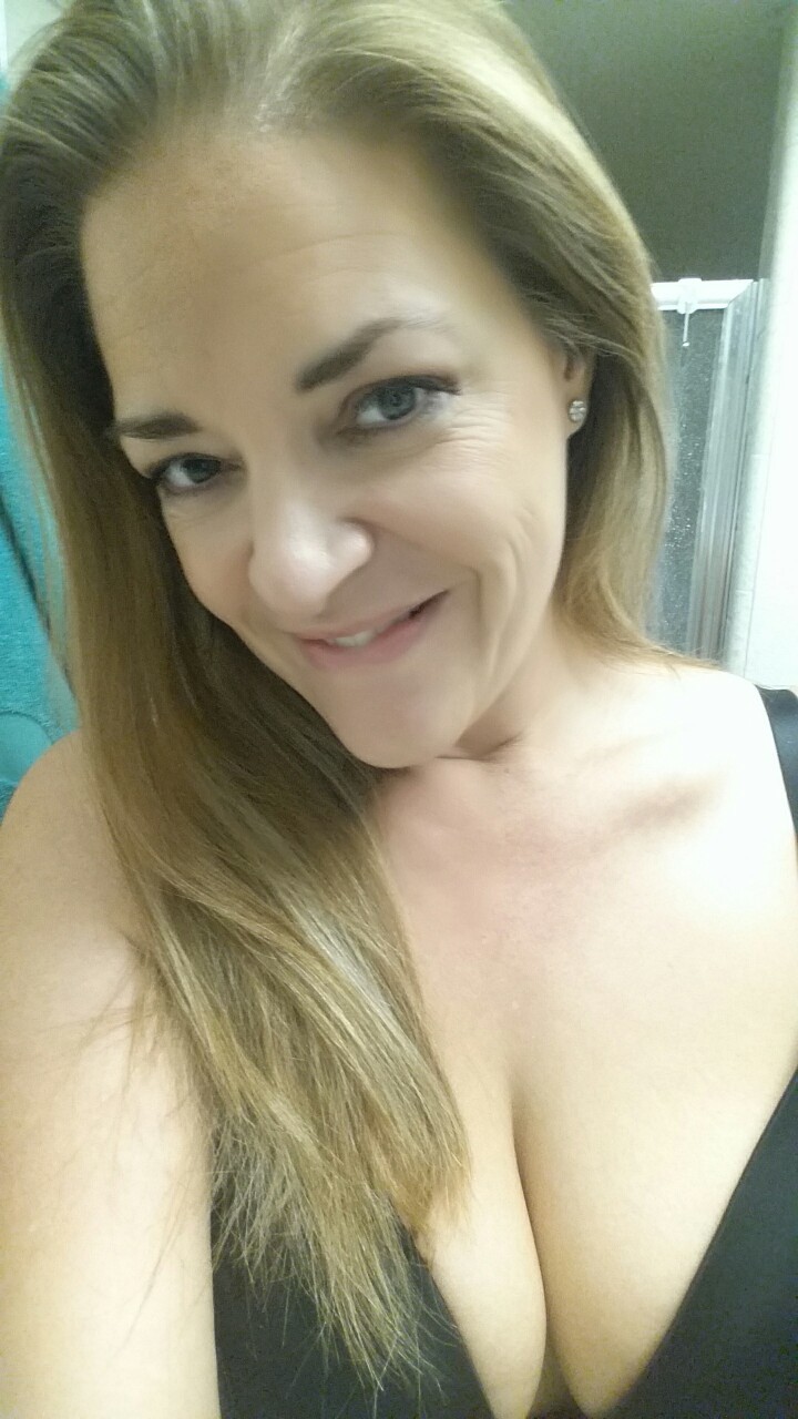 moonbeam27:  I feel like a bit of a troublemaker tonight. Finally at the end of a