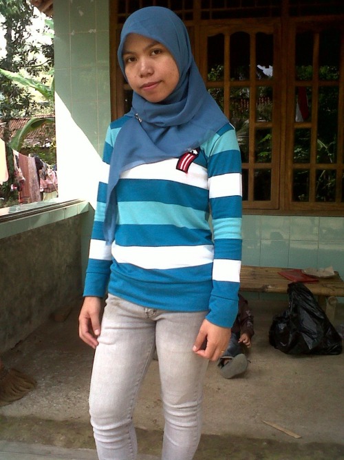 kerandut:  #awek bertudung #tudung nakal  kuruss