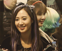 ahappyvirus:   Cute Yuri during 130125 fansign :>  