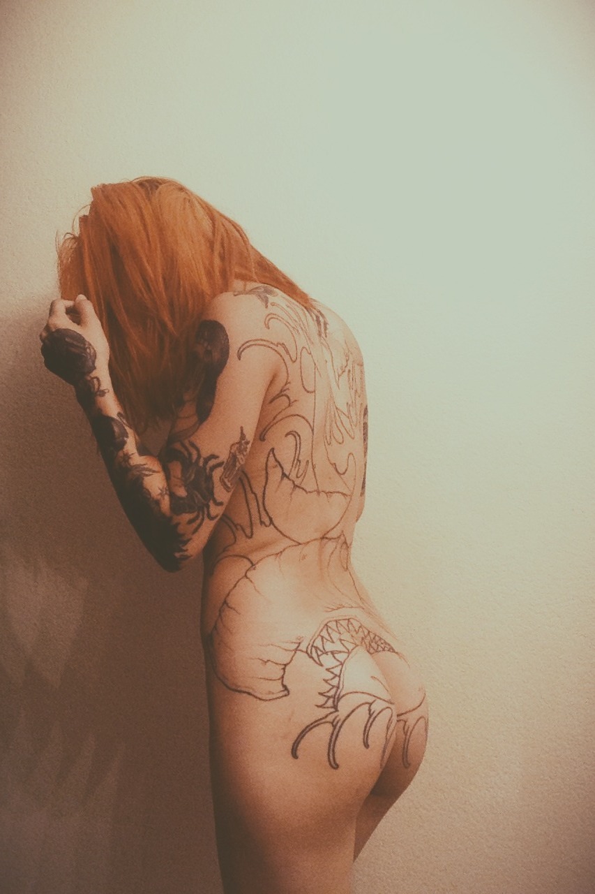 slowlorrris:  Shadows 