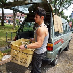 buzzfeed:  First, there was the Hot Bean Curd Vendor in Taiwan.