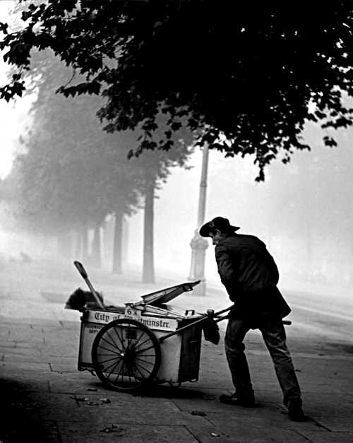 onlyoldphotography: Wolf Suschitzky: Street Cleaner, Westminster, London,1937 In those days street c