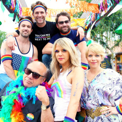 ilanawexler: The Cast of ‘It’s Always Sunny in Philadelphia’ during the LA PRIDE Parade on Sunday, June 12th, aka ‘The Gang Supports Mac’. (x)