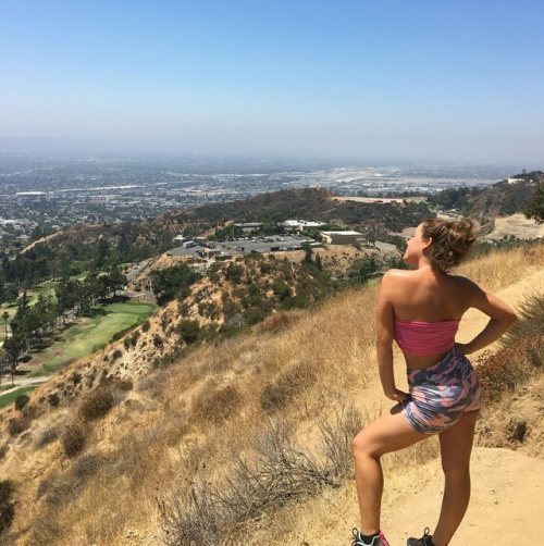 juliana1998:  Spent the day with family then hiked up here with my nephew and little bro it was worth it 