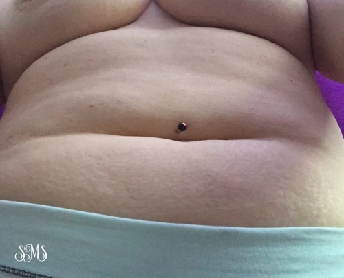 sharing-my-smile:  sharing-my-smile: sharing-my-smile:  I was to ashamed to post last week. A beautiful lady I follow posted the same pair and I was like oh no, she’s insanely hot and I just can’t.   Several conversations later with fellow bloggers