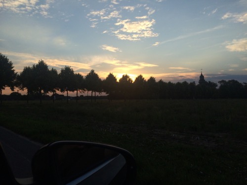 kataphileo:  Thx to my bf for taking these because i was driving the car into this beautiful sky