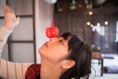(via Asahi Shimbun Digital[and] | ＆ＴＲＡＶＥＬ | 心の旅時計) 佐々木希
