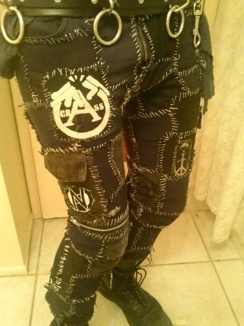 ireallydespiseyou:  my pants are done..:) 
