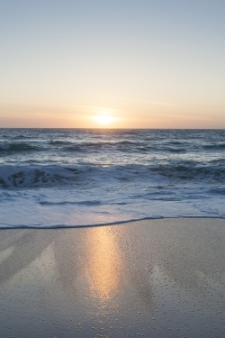 wolverxne:  Sunset on Fistral beach | by: