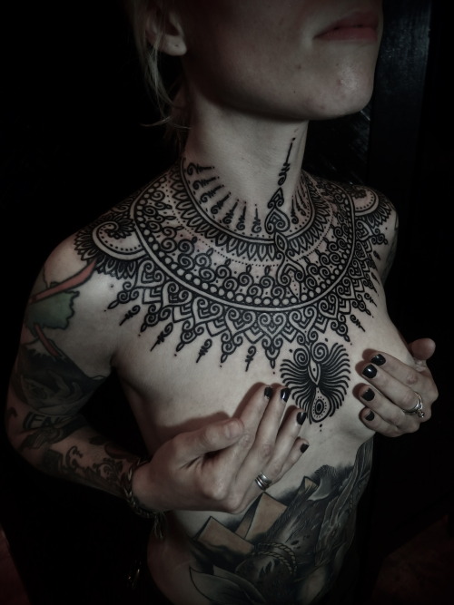 apolysis:  guyletatooer:  On Sarah in NYC .  damn this is the most gorgeous chest piece.