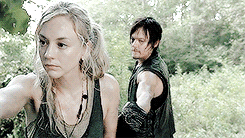 queensansastark:  BETHYL MEME || 2 episodes (&frac12;)  4x10 