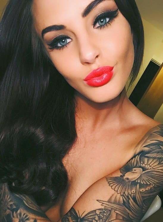 wayfaring-wehrwolf:  Lauren Suicide.  Wow im masturbating.