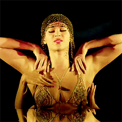 rihenna:  Hand prints and good grips all on my ass 