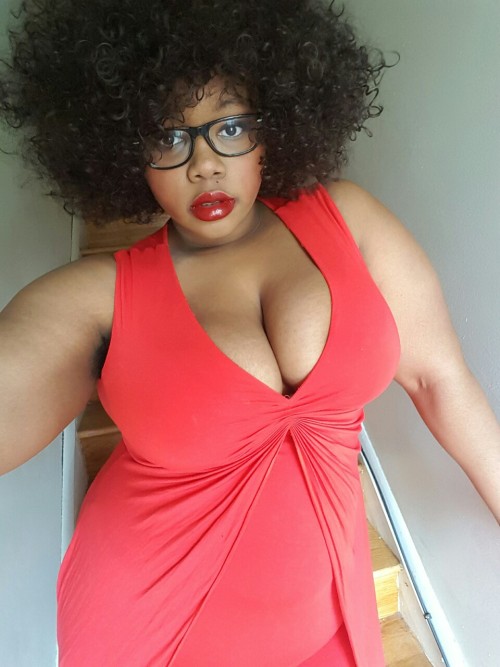 afatblackfairy: I decided to embody Aphrodite for Blackout~ (Blackout Pt.1)