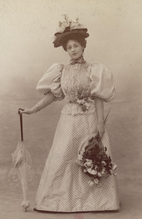 antique-royals:1890s fashion by Atelier Nadar