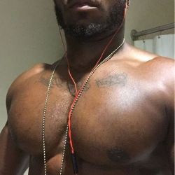 bigred8722:  bigmalepecs:  @mrgeturdone  Nice chest  Yes sir mmm I want mind to look like  that