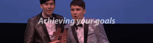 howelljesus:  here’s the soppy new years post nobody asked for. happy new year ya’ll!@danisnotonfire @amazingphil