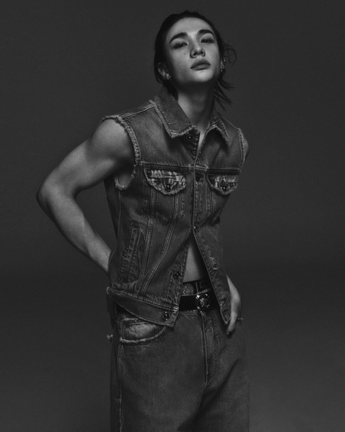HYUNJIN X VERSACE X WKOREA