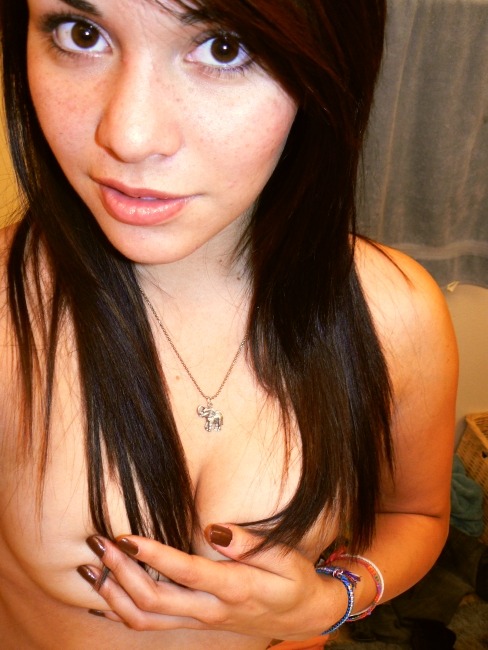 fullfrontalamateur:  ladiez plz submit! bros send in pix of ur exes!