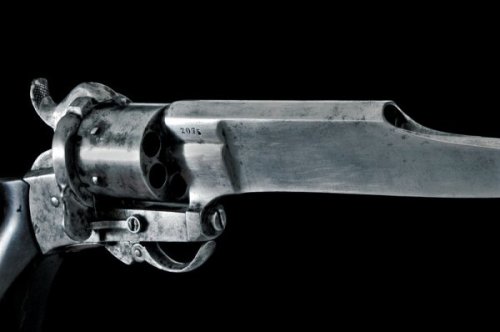 Scarce Dumontier pinfire revolver dagger, originates from France, mid 19th century.