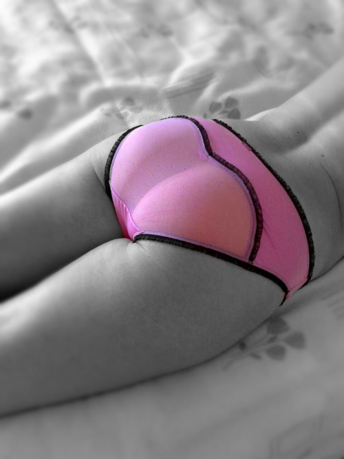 XXX pantyfetishpete:  Today’s colorsplash  photo