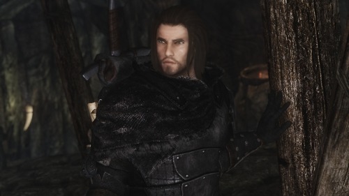 mrsnakestone:Just a reminder that I now have a twitter, don’t know if i’m gonna be more 