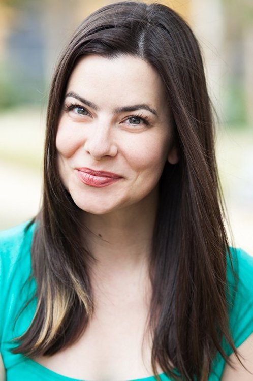 demoisellesendetresse:Lauren Mae Shafer in Mimesis, 1st part