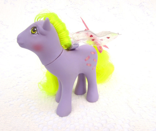 I finally got around to trying @that-green-unicorn‘s awesome tutorial for DIY replacement flut