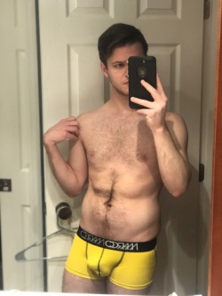 areallygaybee:I need to shave