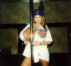 I love the cubs!!! Seeing this makes me happy