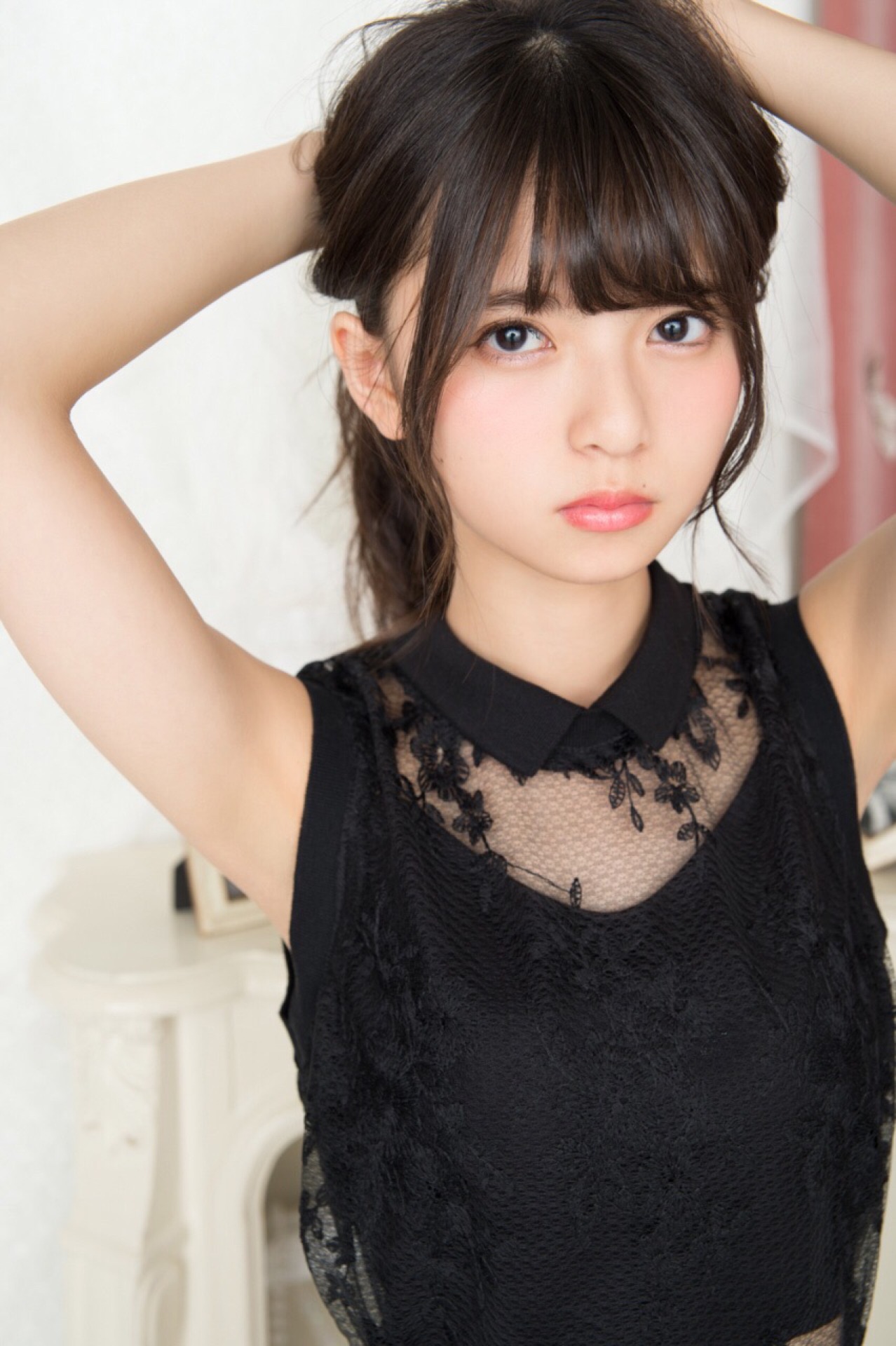 kawaii-kirei-girls-and-women:  かわいい 齋藤飛鳥 さん くびれ 美脚も