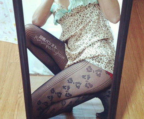 kurumipantyhose: Hi It’s me the girl with the feet pics you jerk off to