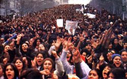 farsizaban: picture of Iranian women protesting