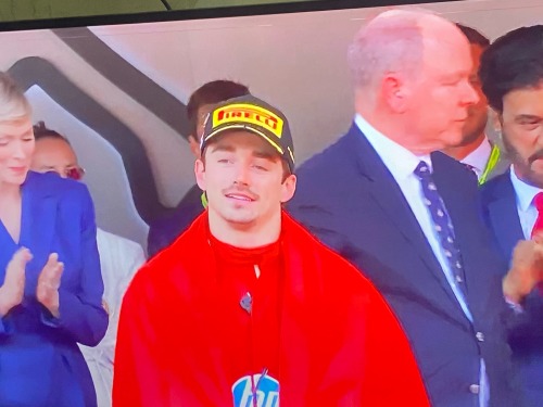 HE DID IT !!! I AM SO SO SOO HAPPY FOR HIM AND SO DAMN PROUD OF HIM !!! FINALLY BROKE THAT DUMB CURSE