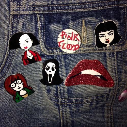 DARIA AND JANE BFF SET ONLY £4PINK FLOYD, MIA WALLACE, GHOST FACE PINS ONLY £2 EACHSUPER SIZED, SUPE