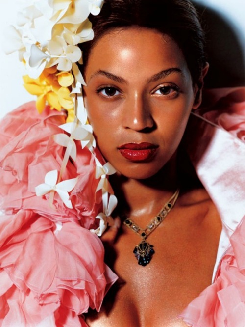 beyvenchy:BEYONCÉ + FLOWERS